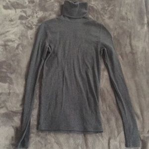 Ribbed grey turtle neck - long sleeve
